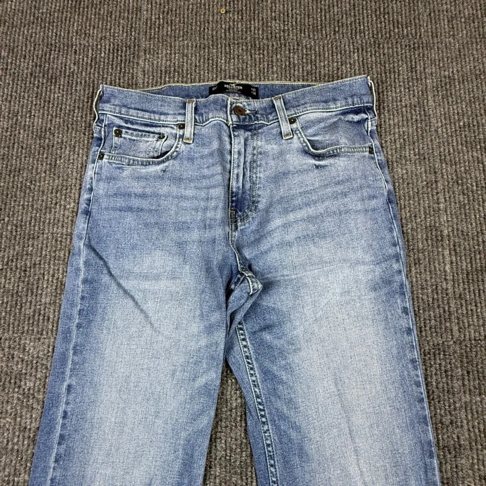Hollister Epic Flex Straight Leg Jeans Mens 31x34 Light Wash Blue 331D2291